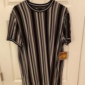 Men’s multicolor vertical stripped shirt